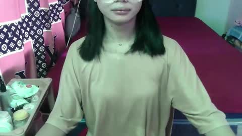 prettykhelcy online show from May 28, 1:25 am