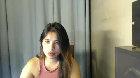 Snapshot of prettylicious_girl chatting on October 9, 2:20 am precious online show from October 9, 2:20 am