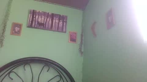 prettymae756493 online show from April 1, 3:40 am