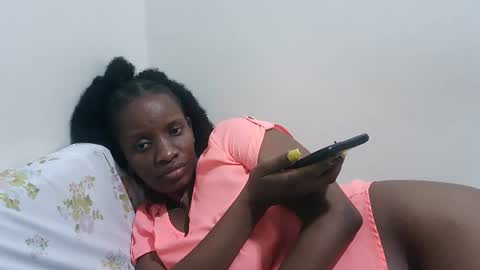 Snapshot of prettynana2 chatting on January 8, 11:51 pm nana online show from January 8, 11:51 pm