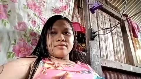 Snapshot of prettyneca5991 chatting on December 17, 2:23 am prettyneca5991 online show from December 17, 2:23 am