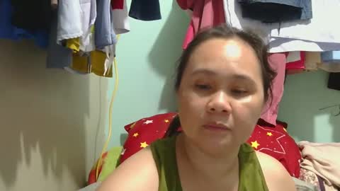 Snapshot of prettynhing chatting on December 22, 9:55 am Nhing online show from December 22, 9:55 am