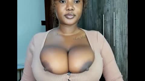 pearl online show from January 8, 11:45 am