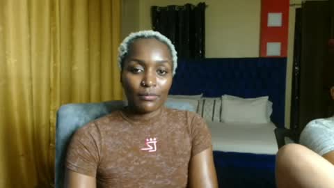Snapshot of prettyquee chatting on June 12, 11:03 pm sasha online show from June 12, 11:03 pm