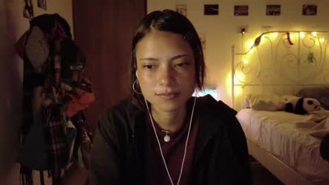 Snapshot of prettyrare chatting on July 19, 12:36 am Juli online show from July 19, 12:36 am