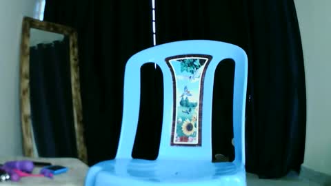 Snapshot of prettyreen chatting on February 7, 3:27 pm prettyreen online show from February 7, 3:27 pm