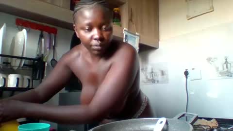 Snapshot of prettyreen chatting on February 8, 1:47 pm prettyreen online show from February 8, 1:47 pm