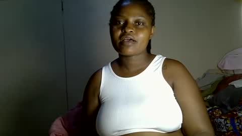 Snapshot of prettyriss chatting on April 16, 10:56 pm prettyriss online show from April 16, 10:56 pm