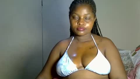Snapshot of prettyriss chatting on April 27, 10:41 pm prettyriss online show from April 27, 10:41 pm