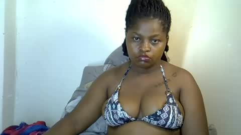 Snapshot of prettyriss chatting on July 7, 12:24 am prettyriss online show from July 7, 12:24 am