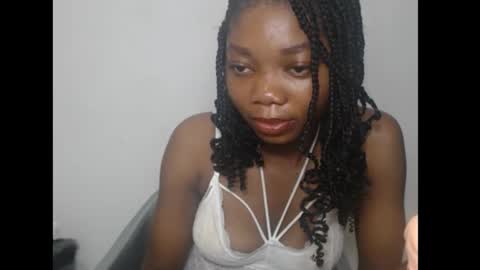 Snapshot of prettysexy6 chatting on February 1, 5:06 am prettysexy6 online show from February 1, 5:06 am