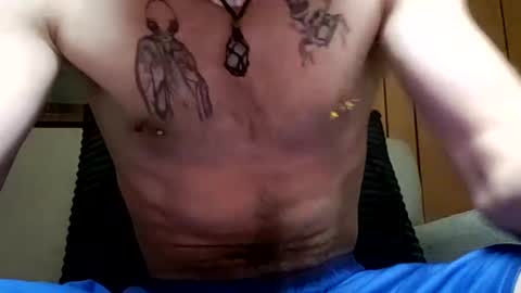 Snapshot of prettysolidd7 chatting on February 10, 12:19 am prettysolidd7 online show from February 10, 12:19 am