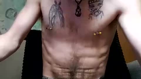 Snapshot of prettysolidd7 chatting on February 15, 6:02 am prettysolidd7 online show from February 15, 6:02 am