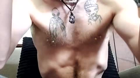 Snapshot of prettysolidd7 chatting on February 15, 5:07 pm prettysolidd7 online show from February 15, 5:07 pm