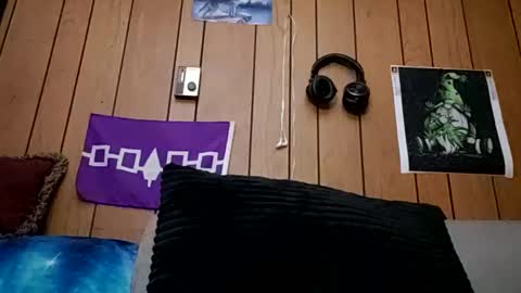 Snapshot of prettysolidd7 chatting on February 27, 10:37 am prettysolidd7 online show from February 27, 10:37 am