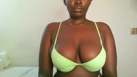 prettyvishy online show from March 10, 9:10 am