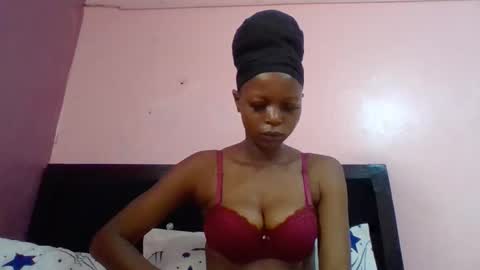 Snapshot of prettywendy21 chatting on March 18, 6:49 am prettywendy21 online show from March 18, 6:49 am