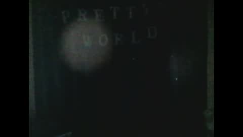 Snapshot of prettyworld24 chatting on December 7, 7:49 am prettyworld24 online show from December 7, 7:49 am