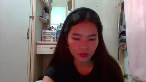 Snapshot of prety784828 chatting on April 10, 7:13 am prety784828 online show from April 10, 7:13 am