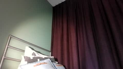 prieslucas068 online show from July 18, 6:45 pm