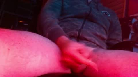 Aussie Bi Top Cum Say Hi online show from July 10, 8:11 pm