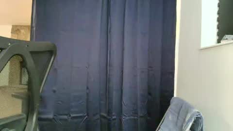 Snapshot of primdeceit chatting on December 16, 4:55 am PrimDeceit online show from December 16, 4:55 am