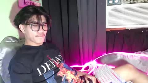 Snapshot of primekiannx_ chatting on February 13, 8:21 am primekiannx_ online show from February 13, 8:21 am