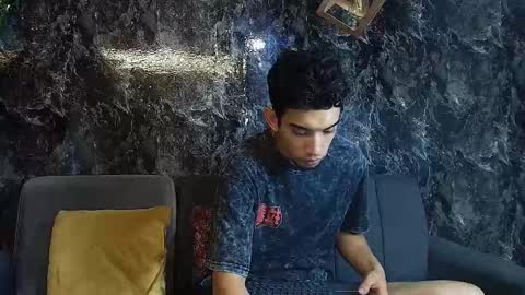 prince_arthur77 online show from January 6, 1:37 pm