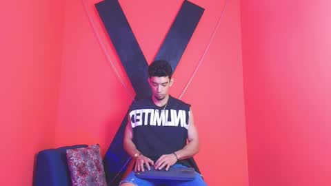 prince_arthur77 online show from February 4, 4:57 pm