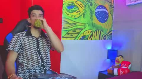 prince_arthur77 online show from March 22, 1:36 pm