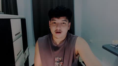 Snapshot of prince_killian chatting on February 6, 5:19 pm Killian online show from February 6, 5:19 pm