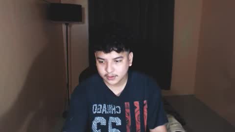 Snapshot of prince_killian chatting on November 17, 1:11 am Killian online show from November 17, 1:11 am