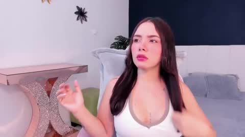 Mia online show from February 20, 12:16 pm