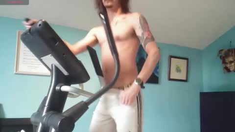 Snapshot of prince_raphael chatting on September 24, 11:57 am Riffraff online show from September 24, 11:57 am