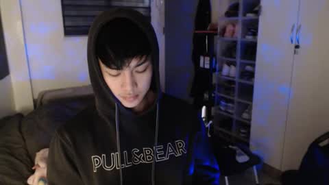 Snapshot of princeadrianx chatting on February 1, 3:38 am Prince Adrian online show from February 1, 3:38 am