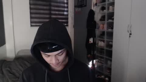 Snapshot of princeadrianx chatting on February 28, 7:53 am Prince Adrian online show from February 28, 7:53 am
