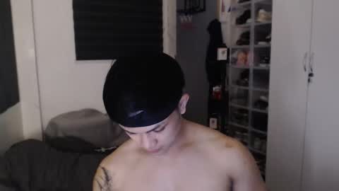 Snapshot of princeadrianx chatting on March 11, 5:52 pm Prince Adrian online show from March 11, 5:52 pm