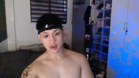 Snapshot of princeadrianx chatting on March 19, 5:55 am Prince Adrian online show from March 19, 5:55 am