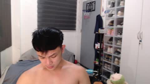 Snapshot of princeadrianx chatting on April 16, 2:51 pm Prince Adrian online show from April 16, 2:51 pm