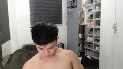 Snapshot of princeadrianx chatting on April 23, 5:26 pm Prince Adrian online show from April 23, 5:26 pm