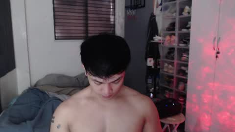 Snapshot of princeadrianx chatting on May 6, 5:35 am Prince Adrian online show from May 6, 5:35 am