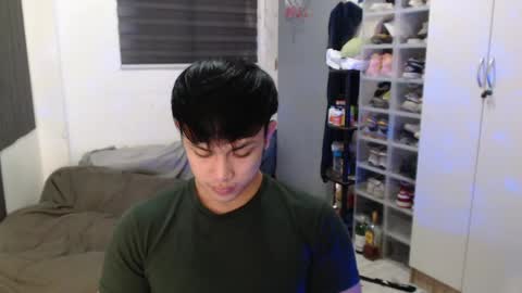 Snapshot of princeadrianx chatting on May 30, 8:22 am Prince Adrian online show from May 30, 8:22 am