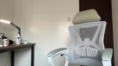 Charls online show from April 18, 1:20 am