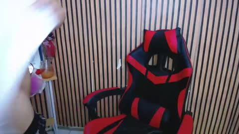 princes_henry online show from February 2, 8:13 am