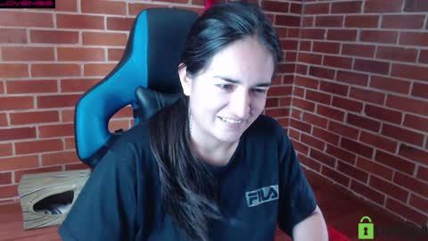 Snapshot of princesa_leia_zathur chatting on May 11, 2:45 pm Leia online show from May 11, 2:45 pm
