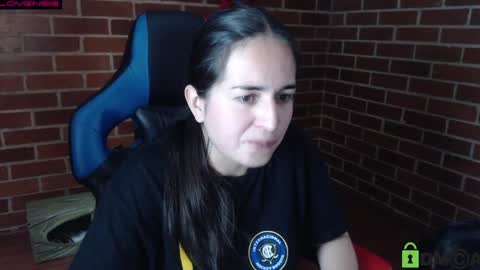 Snapshot of princesa_leia_zathur chatting on May 12, 9:45 pm Leia online show from May 12, 9:45 pm