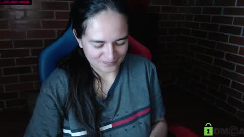 Snapshot of princesa_leia_zathur chatting on June 1, 10:50 am Leia online show from June 1, 10:50 am