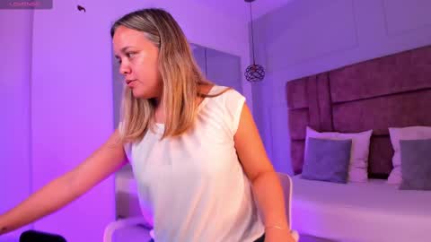 Paris online show from March 11, 11:33 am