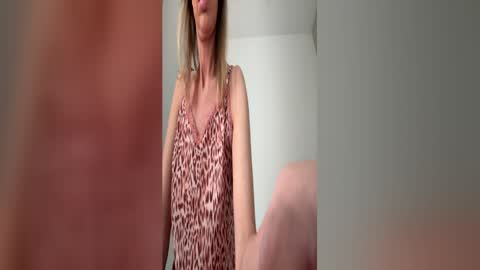 princesless online show from June 13, 4:38 pm
