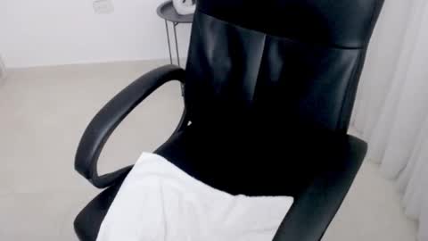 valery dollx online show from March 3, 11:54 pm